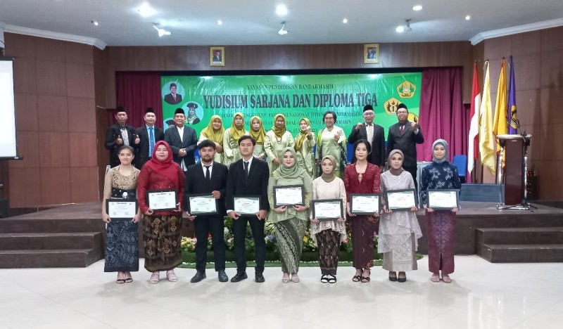 Gelar Yudisium, STIE Nasional Banjarmasin Luluskan 112 Sarjana