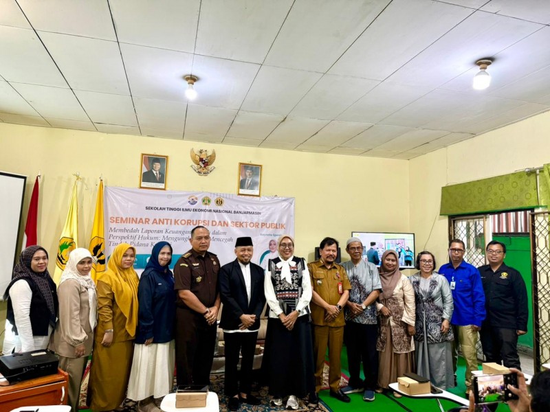 Seminar dengan tema “Membedah Laporan Keuangan Daerah dalam Perspektif Hukum: Mengungkap dan Mencegah Tindak Pidana Korupsi”